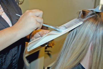 Missglückte Haarfärbung beim Friseur – Schadensersatz?