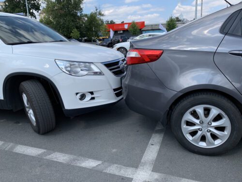 Parkplatzunfall – Haftungsverteilung