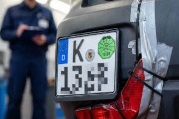 Fiktive Abrechnung nach Unfall: TÜV zählt für volle Reparaturkosten