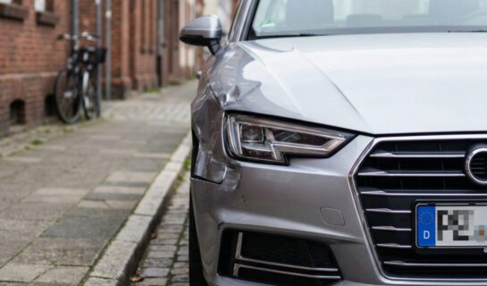 Fiktive Abrechnung nach einem Autounfall: Volle Erstattung trotz Prüfbericht